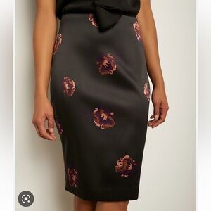 NWT RW&Co. Satin Floral Pencil Skirt size 2